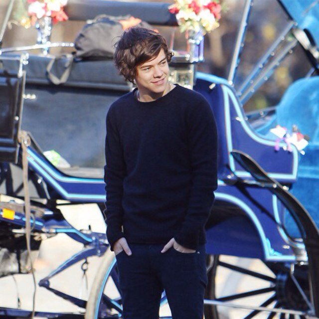Since I gave you a free follow, can you please follow @awwliamm (just ask for a follow back)