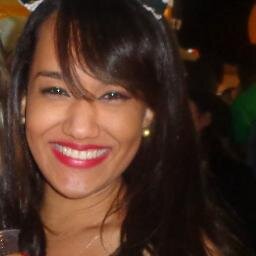 Morena , 20 anos . Estudante de Nutrição ! Feliz e meio doida ! hihi :p