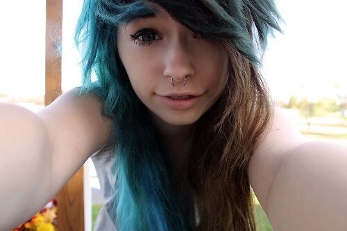 i love botdf drawing and listening to muzic
