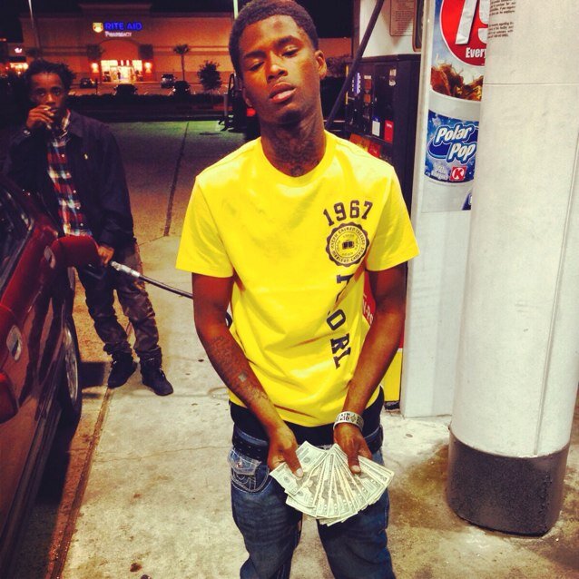 CREAM TEAM,Yunq && Tuff ,Been Gettn Racks 100 racks Wid This Shit' Nii Retweet Thi