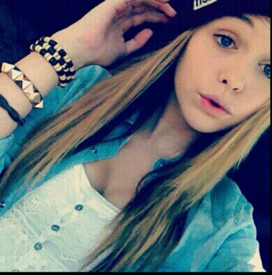 Soy una chica fresa!;333                                                    All Around The World