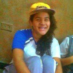 soy una persona super sencilla y 
no me siento mas q los demas..
