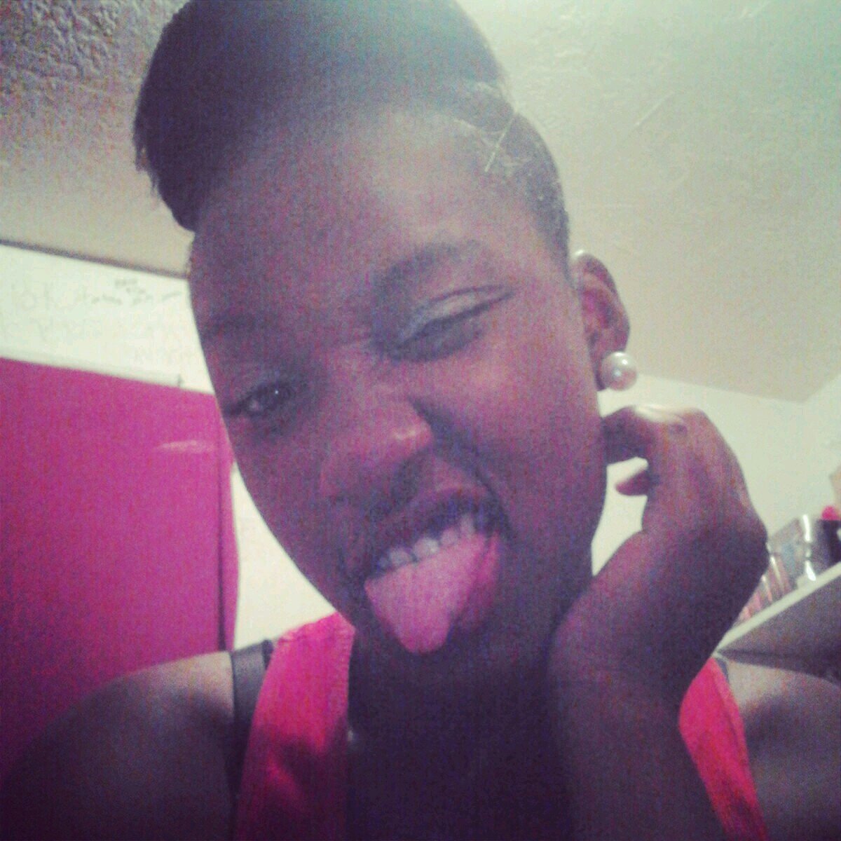 'Team Smart ,, Team Beautiful ,, Team Fuk Yo Feelinqs ,, Team Teen Mom ,, Team Fuk A Nigga && His Bitch AHAHAHAHA......................