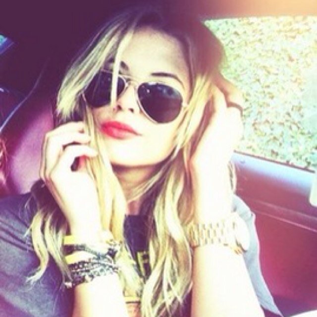 When people break your heart to many times its hard to trust anyone again... Im Britney and this is my story.. ♡ im a Party Girl ♡ x[RP|Single|18 years old]x