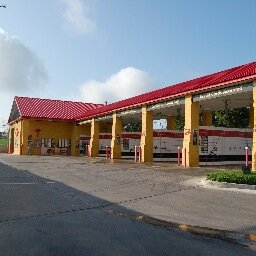 Fantastic soft-touch express and self-service car wash. We mean it when we say; Clean and Dry in 3 Minutes. Go Spurs Go!