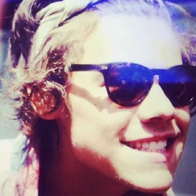 Follow @strawzxrrypie because she just gave you a free follow. Thaaannnks. xx