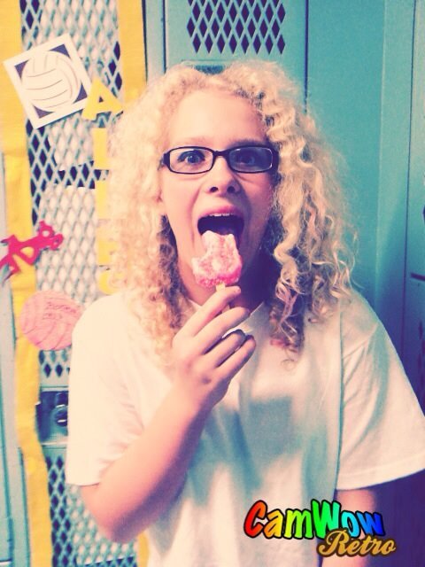 I am true to who I am because I'm not afraid. 13yo. I love food,music,and a certain guy I'd like to ask out. have a wonderful day! don't be afraid to follow!