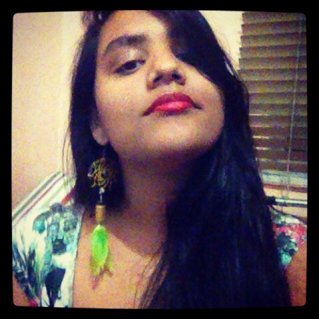 NayaraChags's profile picture. 18, Rio de Janeiro, chocólatra, e universitária.