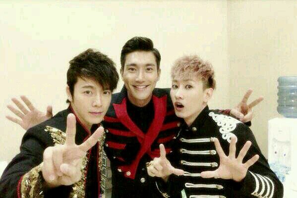 Siwonest☆ELF☆boy for ever super junior the best for me suju only♡15 ☆I'am 18 y-o☆my name is naif