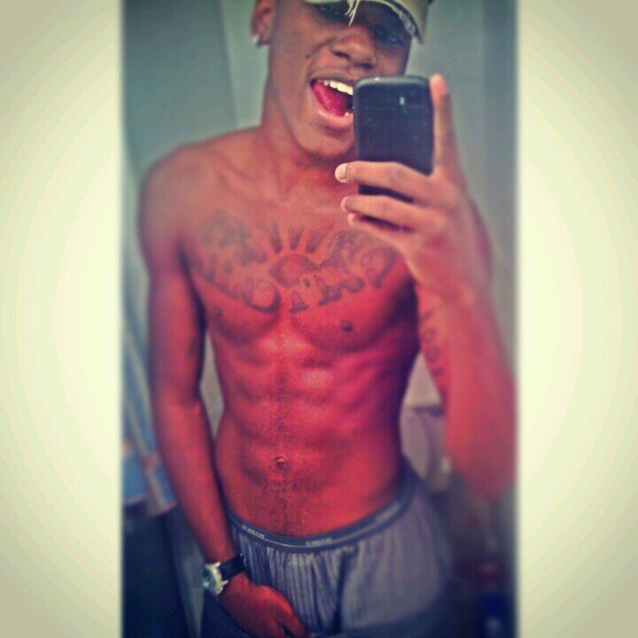 IDontLoveTheseTHOTTIES FollowMyIG: @sosa3hunaaaa IsMyTwitterHurtingYall Ladies, ImSingleee