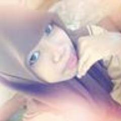 PutrieBuawell's profile picture. Lebih baik menyakiti daripada di sakiti sma seseorang yg kita sayangi