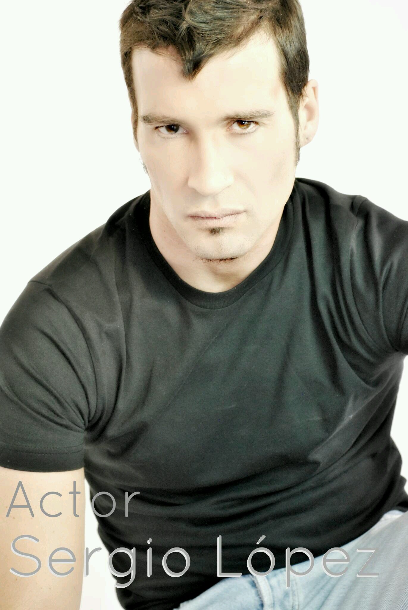 ACTOR-publicidad-guitarra-libros-Real Madrid-deportes todos-disfruto cada día y en la vida me tomo casi todo a broma :Contactarme...Madrid