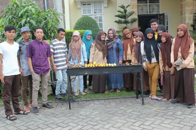 MissKholillah♥{}{}. 24Person. 11Boys&13Girls ♥{}