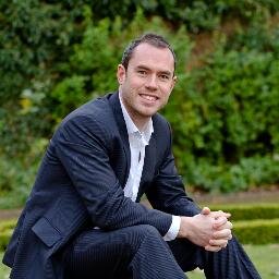 Learn how to trade the stock markets with one of the UK's most reputable traders. #stocks #stockmarkets