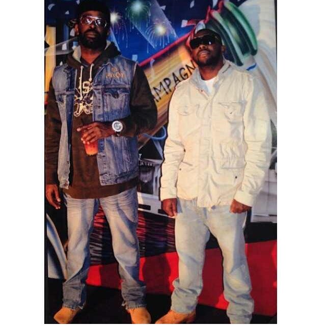 #GrindinItOut From Pontiac, MI. Just Tryna Get us Out theTrap! FMOI: @timewemanup  Respect is the ultimate currency..