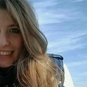 pelupuch's profile picture. Estudiante de Farmacia en Granada A la que le gusta reirse hasta de si misma :)