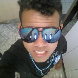 Adorado por Elas 3, Odiado por Eles :@. Procuro fazer sempre o melhor pros outros, pois acredita que a felicidade é encontrada no sorriso de sua Princesa 3.