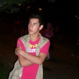 Mee Gustaa Muchoo Laa Musicaa Y Dee Todaa Formaa Laa Godaa Mee Gustaa Mii Vidaaa Noo Mee Importaa Loo Quuee Dijaaan Loos Demaaas.....