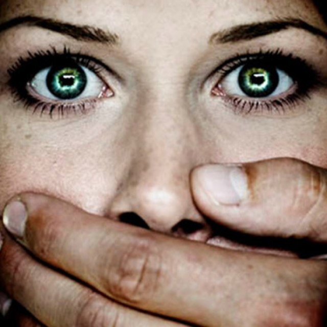 We are four students trying to raise awareness of Domestic Violence.
http://t.co/ErE1633WrH
