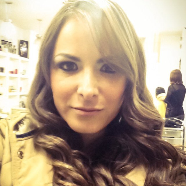 Happy marketer , cooking lover, sunshine friend and chocolate addict ... Believe in love, miracles and loyalty :)