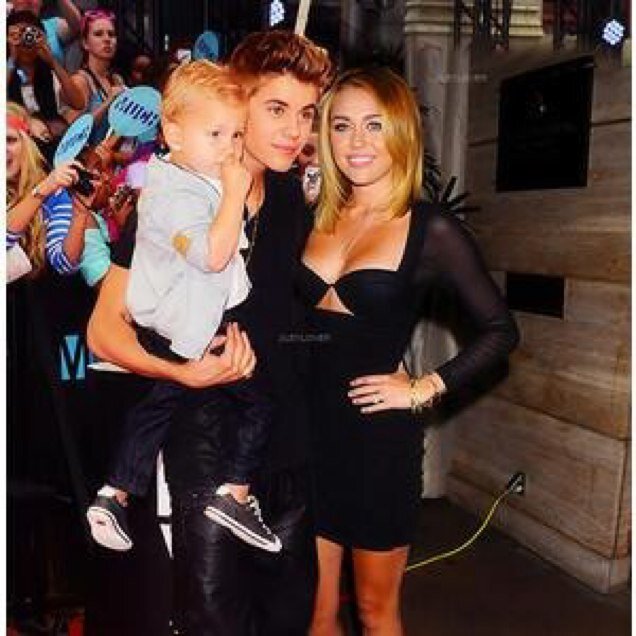 All hail the Queen of Jiley! #Jileybitches #jileywhores #jileylovescake