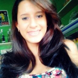 “Sim, eu tenho milhares de defeitos, alguns medos, vários problemas. Mas e daí?”
—	Clarice Lispector.