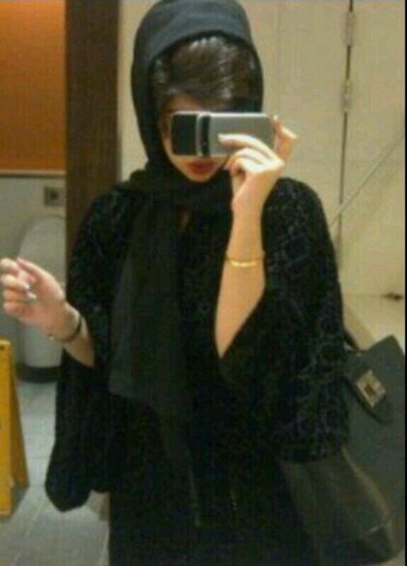 يصاحبني الغنج في♡ جميع حالاتي مترفه♔ ومنفرده بذاتي ♚
