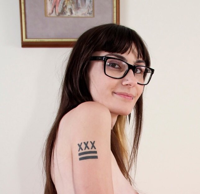 chloe rebelle