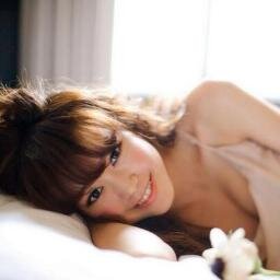 ちょっぴりHなそそられる美女の画像をお届けするbotです！グッときたらRTお願いしますね♪