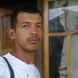 ingin di hargai orang lain
belajar lah menghargai diri sendiri,,sebelum menghari orang lain