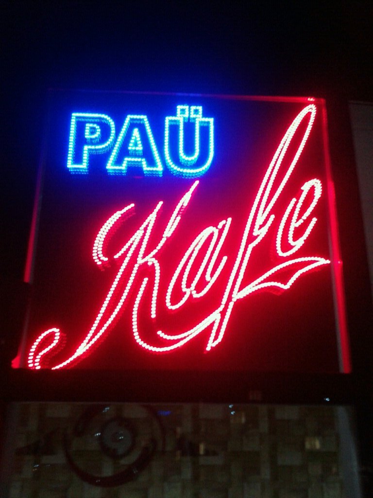 Paü Kafe