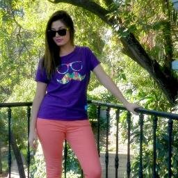 Somos el estilo a tu medida, Diseños personalizados, Poleras, Polerones, Tazones.
Lo que necesitas a tu gusto :)
