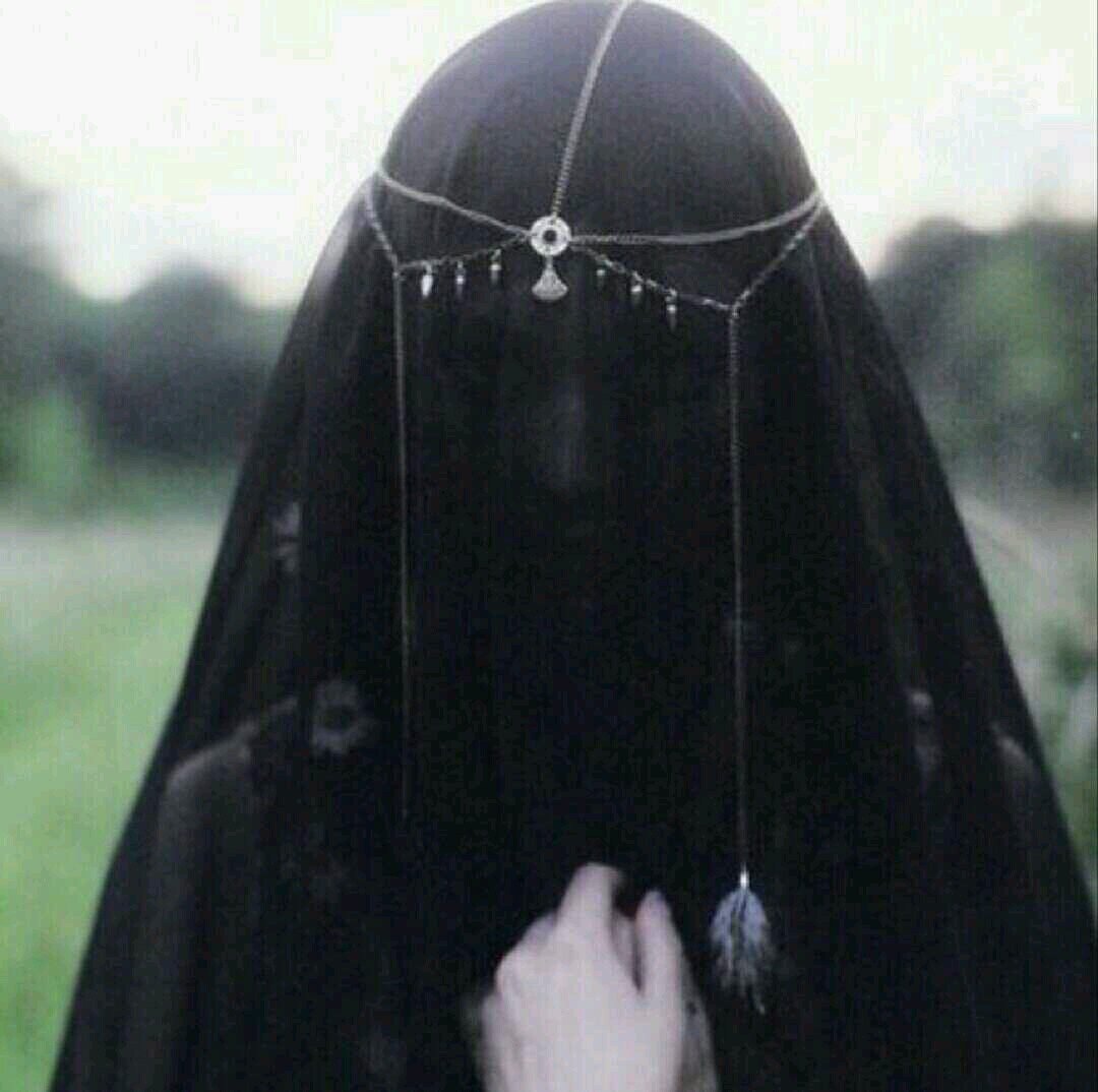 كل ماهنا يمثلني بحسنه وسيئه..ادون مايجول بخاطري..ربي اسألك رضاك ورضا والدي وحسن الخاتمه والجنه