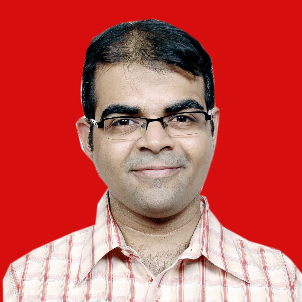 Translator, voiceover and dubbing artist.