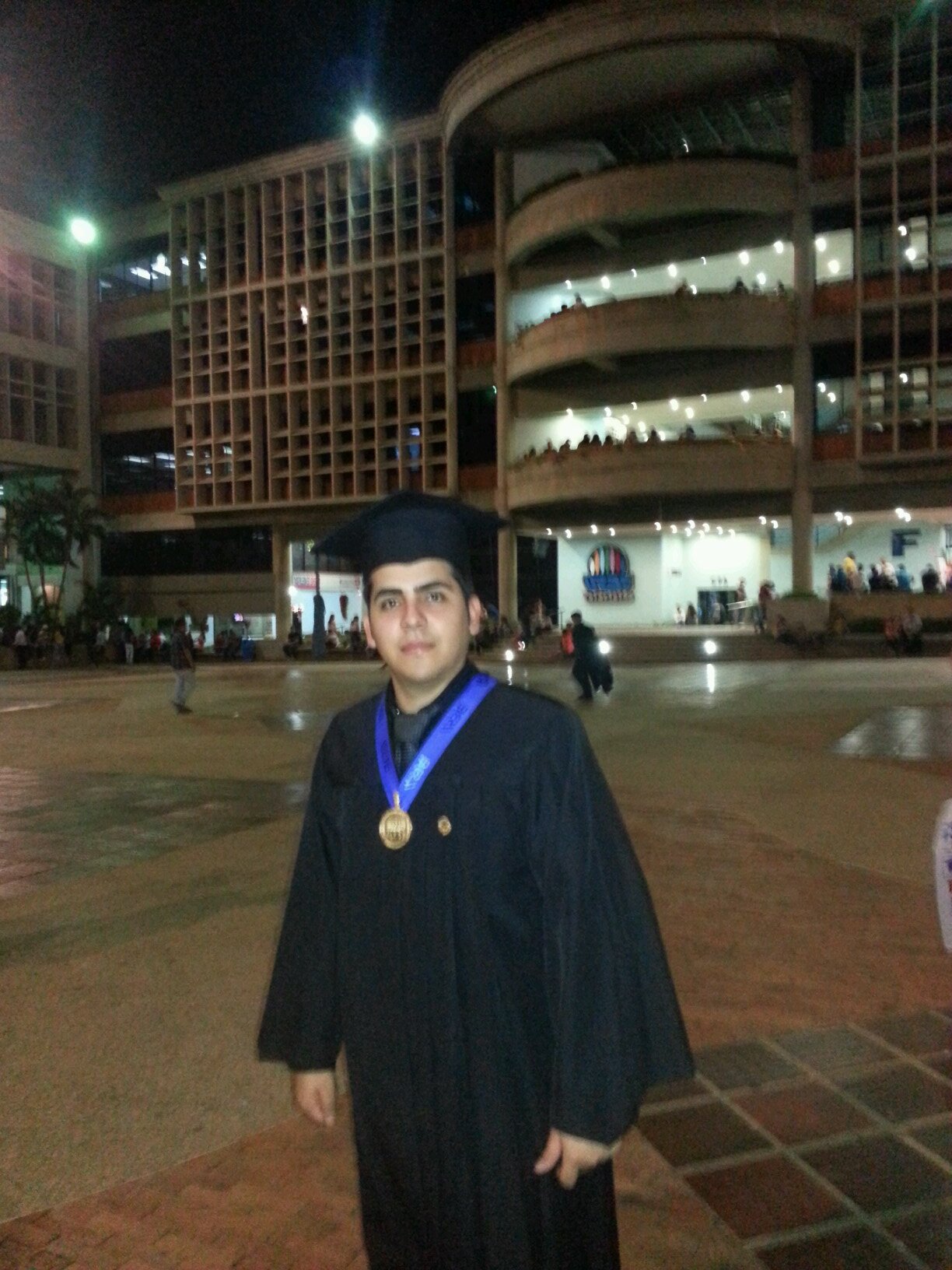 Ing. en Computación. 22 años  / http://t.co/c44dqXLwEa   /insta: darwinrmz