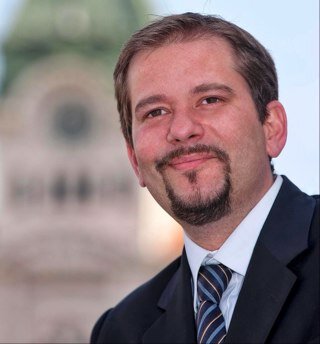 Avvocato, Capogruppo in Regione FVG per Fratelli d'Italia.