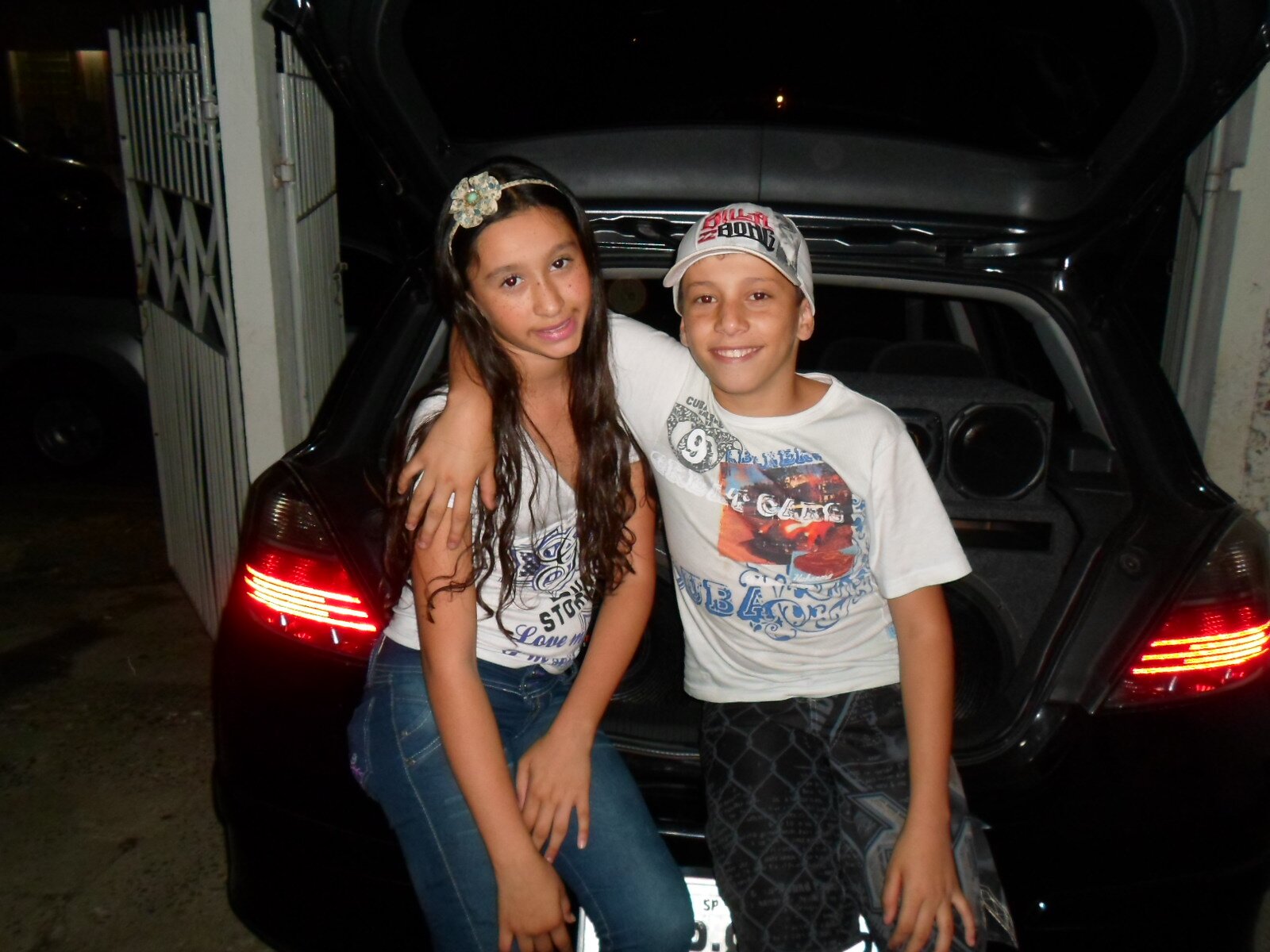 eu sou hebert gosto de musica e jogar bola sou muito engraçado