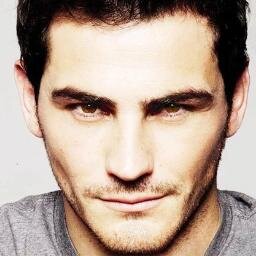 Afortunada de tener un idolo como tu...aqui siempre encontaras mi apoyo. Grande como idolo @casillasworld pero aun mas como persona