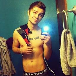 Son of @KingMFW and a runaway slave who I have not heard from since I was 3 named Harry.  Gay/Dominate/Roleplayer