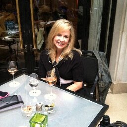 Tech-Diva-Sales,Lover-Food, Wine, Yoga, &Traveling. I'm always up for meeting new people & trying something new!
