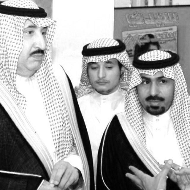 أتعبتني يابوي ثم ثقلت خطاي..على كثر ماتفعل أزريت أواصل..ماهو ردا فيني ولكن ممشاي..يبي مثل مشيك ولاهوب حاصل