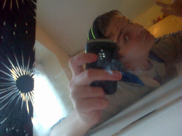 Live life to the max hehe lol lifes what you make of it! Follow me n ill follow back !!!! x x