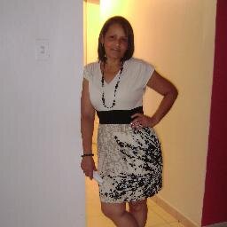 Mujer justa, sincera y honesta creo y práctico la lealtad, me gusta la política no la politiquería