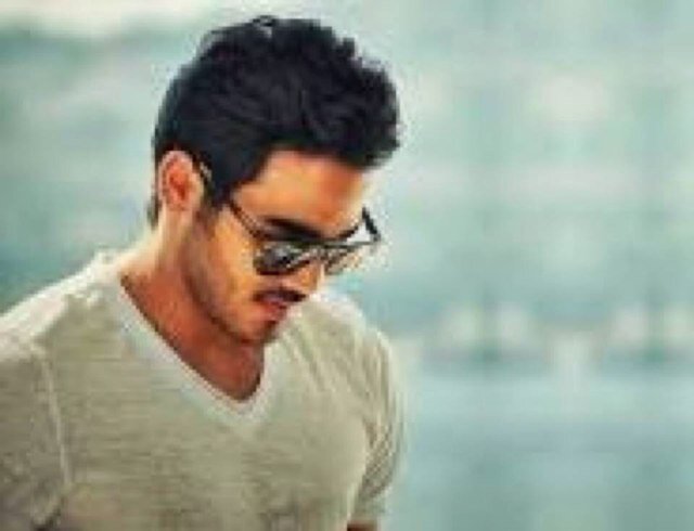 شاعر كويتي. الأنستغرام : goood_q83

http://t.co/4lAftm1tLe