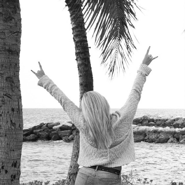 literally_meee's profile picture. ❥ ♪ music is a way of life ♪ ❥