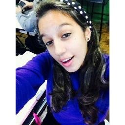 “Você sabe meu nome, não a minha história. Você sabe a cor dos meus olhos, mas não o que eles já viram. Então não me julgue.”- Justin Bieber