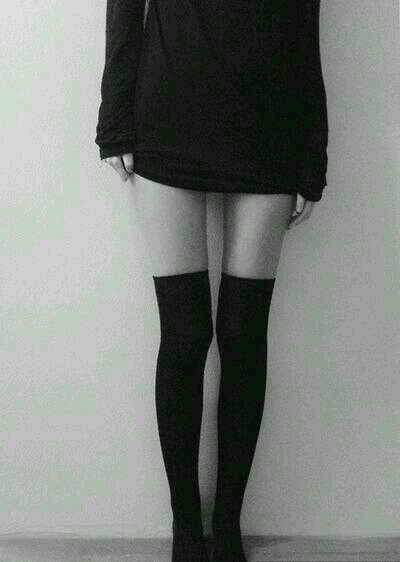 pathetic girl who loves books