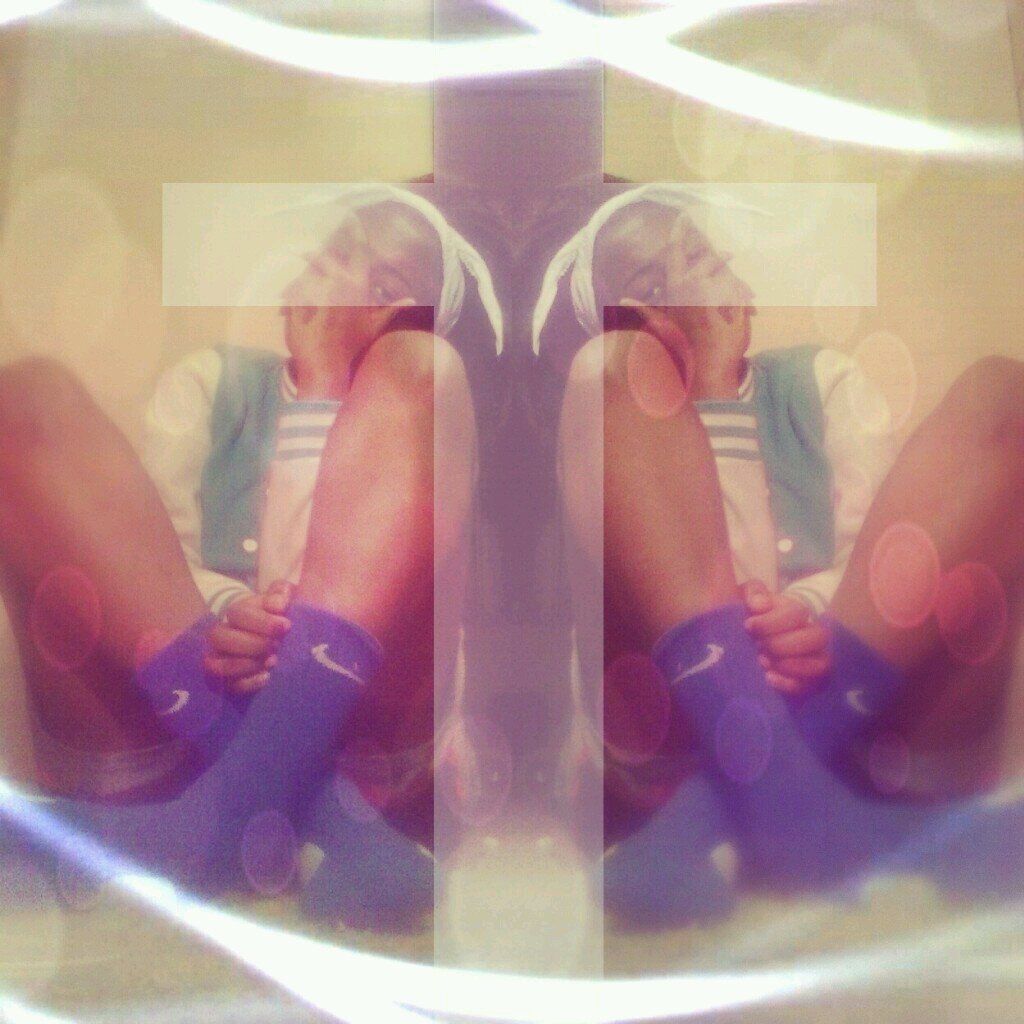 my love life is FINISHED , ive been avoiding commitment . Cause basically FUCKK LOVEE |3 (:  #00.00.13