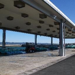 千葉県南房総の館山　下原(西岬)漁港。港から水平線に富士を眺める絶景の場所で新鮮な海の幸を水揚げしています。　