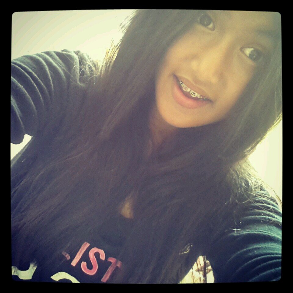 aborablee's profile picture. Sitting on the beach Watching hot boys surf  | ImaAdorable~Kik